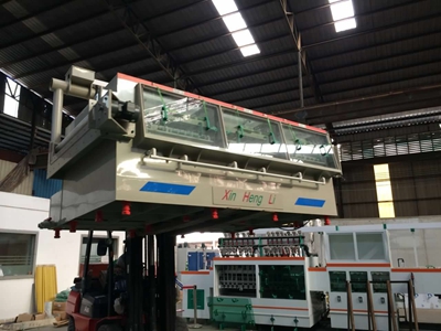 電梯板不銹鋼蝕刻機(jī)發(fā)貨，免費(fèi)蝕刻工藝技術(shù)支持